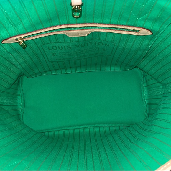 Louis Vuitton Hawaii Neverfull MM Tote w Pouch - Picture 11 of 16